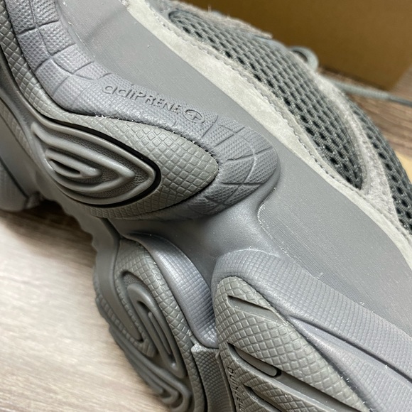 adidas Yeezy 500 Granit - Picture 12 of 14
